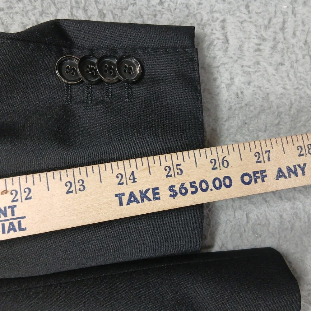 Hugo Boss Wool Blazer Mens 42R Gray Two Button Tailored Sport Coat‎